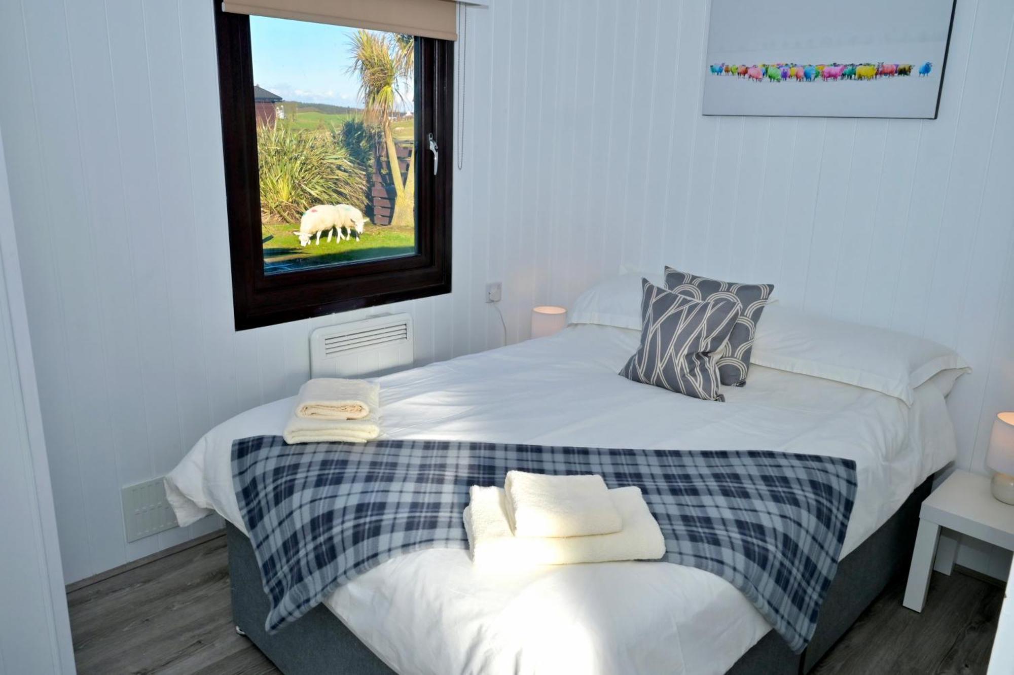 Lodge Cabin With Fabulous Views - Farm Holiday Stranraer Exterior foto